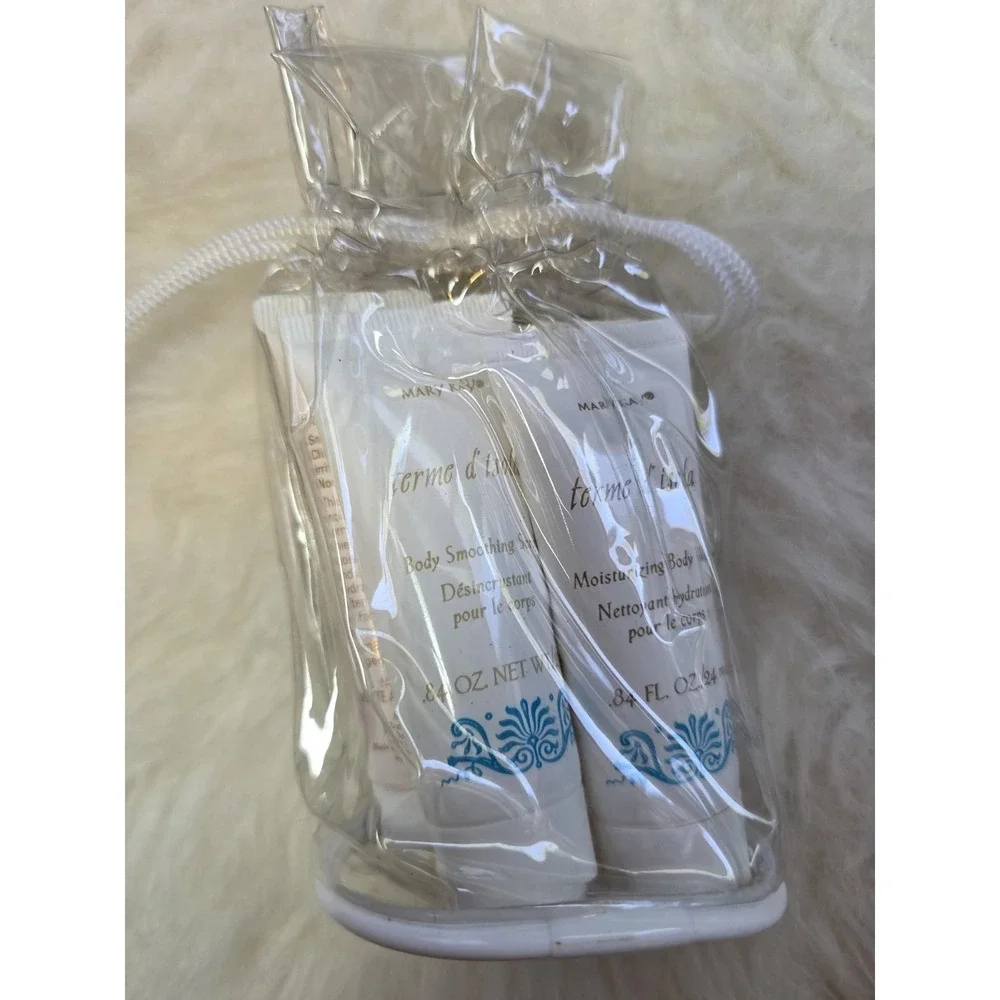 Mary Kay Satin Hands‎ Pampering Set Of 4 With Bag